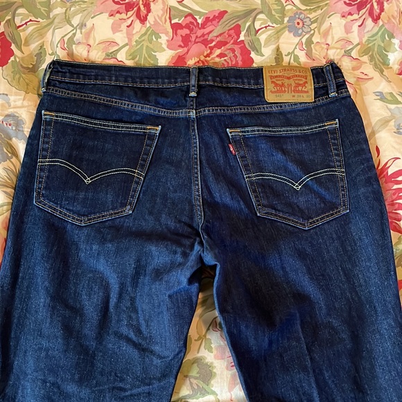 LEVIS size 36W x 30L 541 Style Jean Cotton Stretch StraightLeg ZipperFly
$79 - Picture 9 of 16